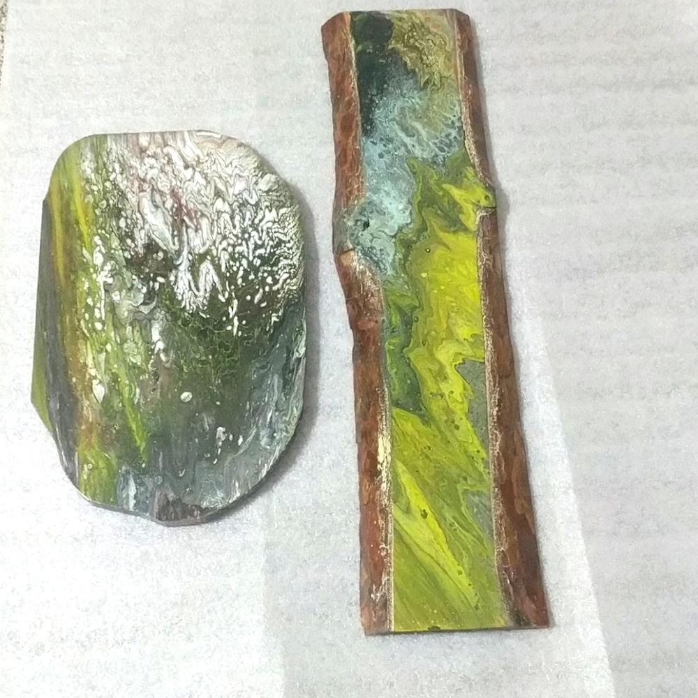 Paint pour design wood for decorating 2 pieces